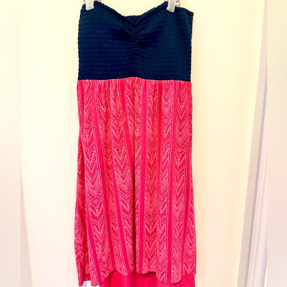 Cute sundress - Picture 1 of 3